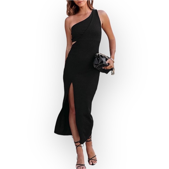 Dresses & Skirts - One shoulder black side slit open side dress